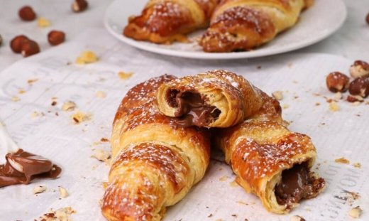 Γρήγορα και λαχταριστά κρουασανάκια με σοκολάτα και φουντούκι