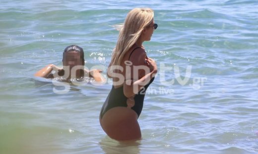 Σπυροπούλου: Οι πρώτες βουτιές στη θάλασσα - Αυτές τις αρετουσάριστες φωτό πρέπει να τις δείτε