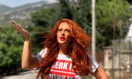 Η Σίσσυ Χρηστίδου ξεκίνησε τις διακοπές της και ποζάρει με μαγιό