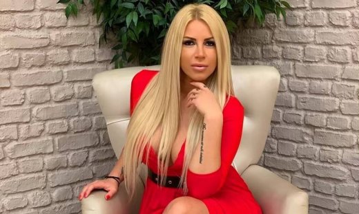 Power of Love: Το τρυφερό φιλί της Ρεγγίνας στον σύντροφό της (video)