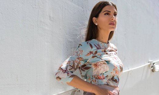 Σταματίνα Τσιμτσιλή: Τη δάγκωσε ο γιος της - Δείτε το σημάδι που της έκανε στο πόδι (pics)