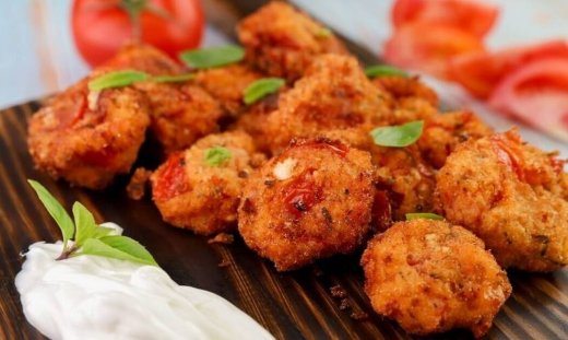 Πεντανόστιμοι ντοματοκεφτέδες από τον Γιώργο Τσούλη