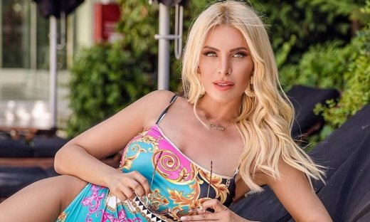 Κατερίνα Καινούργιου: Μας έδειξε τη θέα από τις διακοπές της και... μείναμε (video)