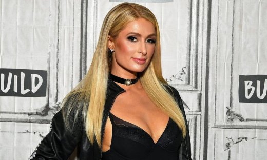 Η Paris Hilton είναι στην Ελλάδα! (videos)