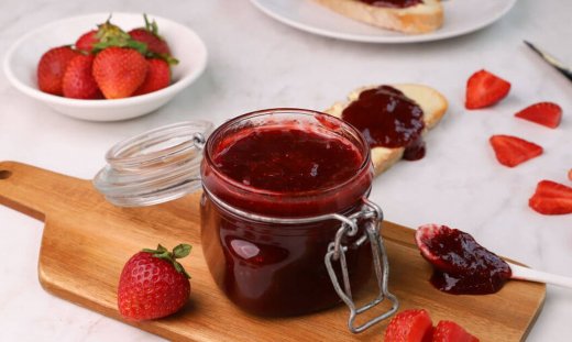 Σπιτική μαρμελάδα φράουλας δια χειρός Τσούλη
