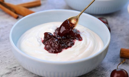 Γλυκό του κουταλιού κεράσι από τον Τσούλη