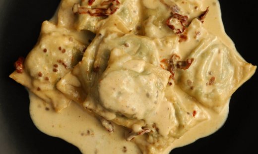 Χειροποίητα ραβιόλια με σπανάκι από τον Τσούλη 