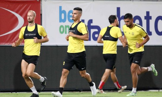 Τα δοκάρια άφησαν ανοιχτούς τους λογαριασμούς