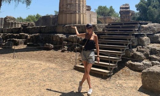 Φαίη Σκορδά: Στην Αρχαία Ολυμπία με τους γιους της (photos)