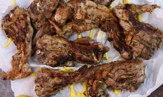 Αρνίσια παϊδάκια από τον Γιώργο Τσούλη