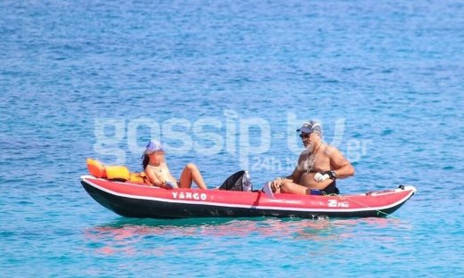 Κρατερός Κατσούλης: Ένας τρυφερός μπαμπάς (photos)