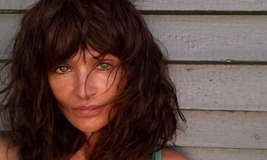 Helena Christensen: Θα πάθετε πλάκα με το πόσο της μοιάζει ο γιος της (pics)