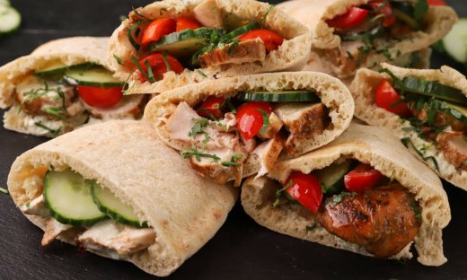 Κυπριακές πίτες με ψητό κοτόπουλο από τον Γιώργο Τσούλη 