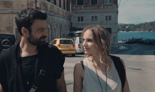 8 λέξεις: Απίστευτη εξέλιξη - Ο Αλέκος βάφει τα χέρια του με αίμα (photos)