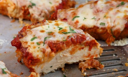 Κοτόπουλο πανέ με παρμεζάνα- Εύκολη και γρήγορη συνταγή από τον Γιώργο Τσούλη