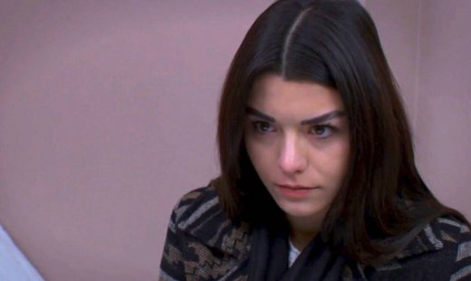 Elif: Η Ζεϊνέπ περνάει δύσκολες ώρες με τη μαθήτριά της (Photos)