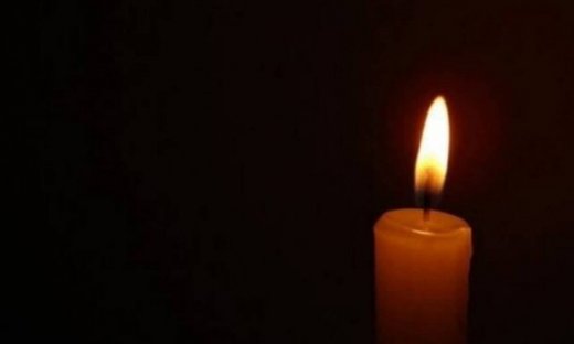 Θλίψη. Πέθανε γνωστή τραγουδίστρια σε ηλικία 56 ετών