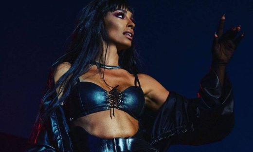 Ποιο Φθινόπωρο; Η Ελένη Φουρέιρα με μαγιό ανεβάζει την θερμοκρασία στα ύψη ακόμη και τον Οκτώβρη