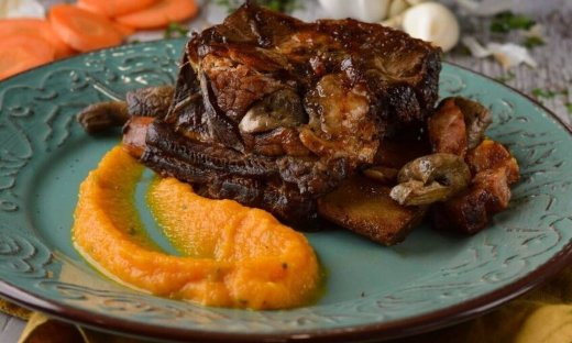 Σιγομαγειρεμένος μοσχαρίσιος σιδηρόδρομος με μανιτάρια- Θα ξετρελαθείς!