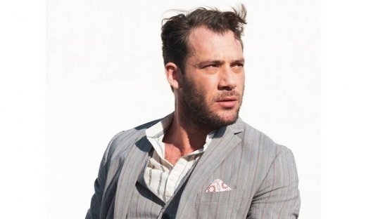 Αντίνοος Αλμπάνης: Η συγκλονιστική φωτό από τότε που πάλευε με τον καρκίνο & το αισιόδοξο μήνυμα