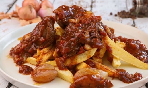 Η συνταγή του Γιώργου Τσούλη για να φτιάξεις το πιο νόστιμο μοσχάρι στιφάδο 