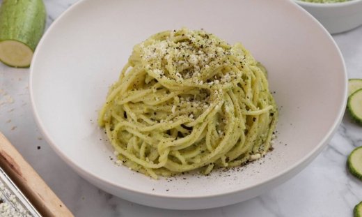 Σπαγγετίνι με πέστο κολοκυθιού