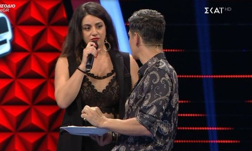 The Voice: Ο Σάκης ζήτησε πίτα από την Κρήτη και η παίκτρια του έφερε! 