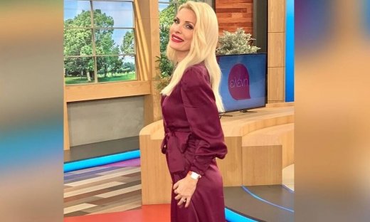 Ελένη Μενεγάκη: Δείτε ποια της έδειξε τη φουσκωμένη της κοιλίτσα και ξετρελάθηκε! 