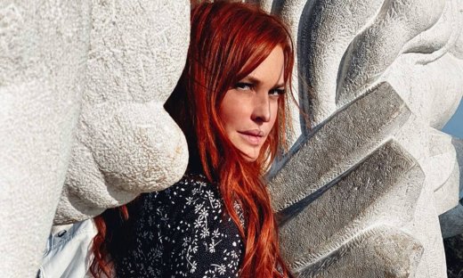 Σίσσυ Χρηστίδου: Το ταξίδι στο Ισραήλ και το βίντεο μόνο με το μπουρνούζι της