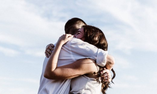 Πρώτο ραντεβού: Πόσες μέρες πρέπει να περιμένεις για να του στείλεις μήνυμα;