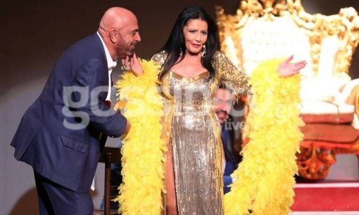 Θέατρο Αθηνά: «Happy Birthday ΕΛΛΑΣ»: Αν θες να γελάσεις με την ψυχή σου, βρήκαμε πού θα πας! (Pics)