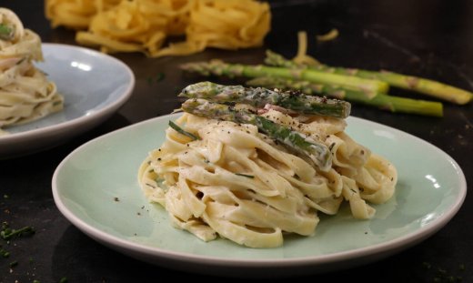 Ταλιατέλες με σπαράγγια- Θα λατρέψετε αυτή τη συνταγή 