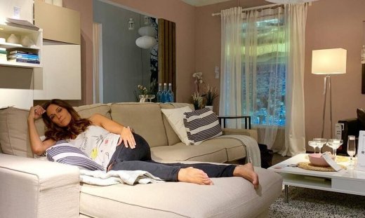 Έλλη Κοκκίνου: Θα πάθετε πλάκα με το σαλόνι του σπιτιού της όπου μας ξεναγεί μέσα από ένα βίντεο! 