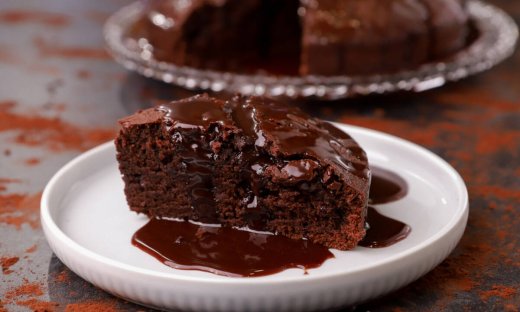 Υγρό κέικ σοκολάτας από τον Γιώργο Τσούλη 