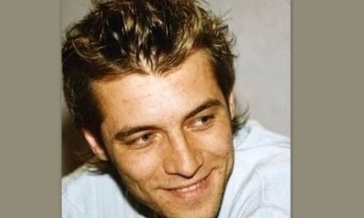 Όχι, δεν είναι σταρ του Χόλιγουντ! Τον αναγνωρίσατε; (photos)