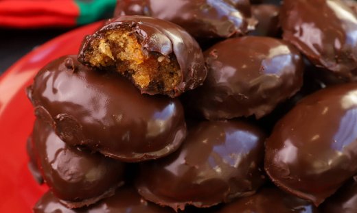 Έτσι θα φτιάξεις τα πιο τραγανά σοκολατένια μελομακάρονα