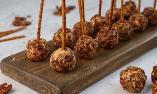 Τυρομπαλάκια με μπέικον