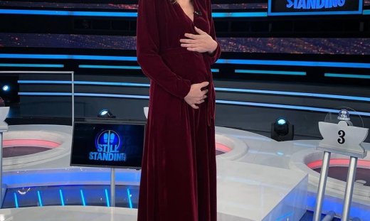 Γυναίκα χωρίς όνομα: Πρωταγωνίστρια της σειράς ποζάρει και μας δείχνει τη φουσκωμένη της κοιλίτσα