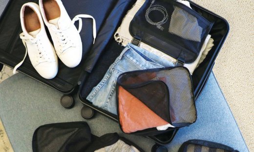 Αυτά τα κομμάτια πρέπει να έχεις στη βαλίτσα σου για τις διακοπές των Χριστουγέννων