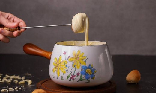 Με αυτό το φοντύ (fondue) τυριών θα ενθουσιαστούν οι καλεσμένοι σου 