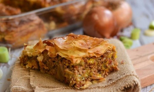 Πρασόπιτα με απάκι και κιμά