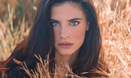 Η Χριστίνα Μπόμπα σε αυτό το βίντεο έκανε πολλούς να δακρύσουν (και να αναθεωρήσουν)