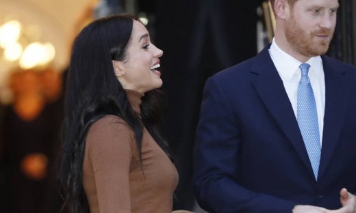 Κάποιοι επιμένουν πως αυτή η μαμά blogger είναι δίδυμη αδερφή της Meghan Markle