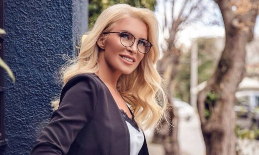 Κατερίνα Καινούργιου: Μήπως είχες ξεχάσει πώς είναι με μαγιό; Αυτή η φωτό θα σε ξετρελάνει (photos)