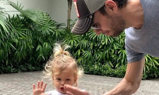 Αξιολάτρευτος: Ο Ενρίκε Ιγκλέσιας δείχνει πώς πρέπει να είναι ο σύγχρονος πατέρας