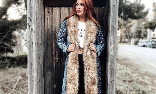 Αυτό το φόρεμα που έβαλε η Σίσσυ Χρηστίδου στο «Έλα Χαμογέλα» κρύβει κάθε ατέλεια