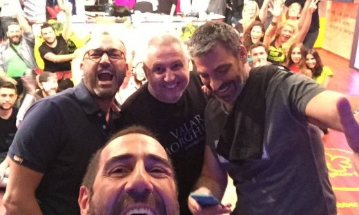 Ράδιο Αρβύλα: Δεν πάει ο νους σας πόσοι παρακολούθησαν τη διαδικτυακή εκπομπή!