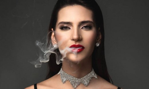 Όπα! Η Μαρία Μιχαλοπούλου από το GNTM ποζάρει με μαύρο δερμάτινο κορμάκι, και δεν αισθανόμαστε καλα