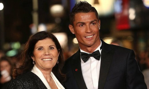 Σοκ για τον Κριστιάνο Ρονάλντο: Στην εντατική η μητέρα του - Μάχη για να κρατηθεί στη ζωή