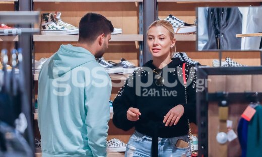 Ποιος είναι αυτός ο... αψηλός, ποιος είναι αυτός ο τύπος Λάουρα; Εμφάνιση με γοητευτικό συνοδό! 